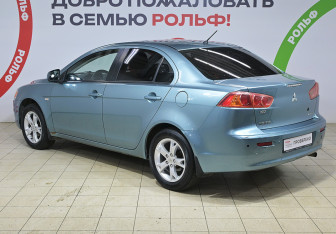 Подержанный автомобиль Mitsubishi Lancer Sedan 2007 года (6 фото)
