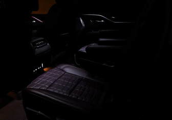 Подержанный автомобиль Cadillac Escalade Suv 2022 года (30 фото)