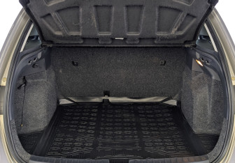 Подержанный автомобиль SEAT Ibiza Wagon 2011 года (10 фото)