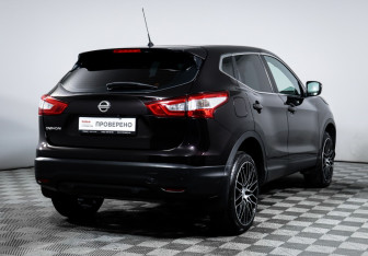 Подержанный автомобиль Nissan Qashqai 2014 года (5 фото)