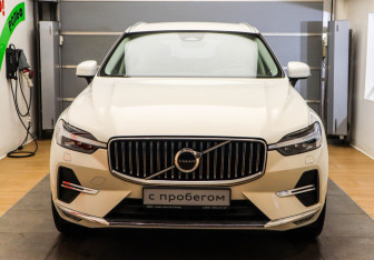 Подержанный автомобиль Volvo XC60 2021 года (2 фото)