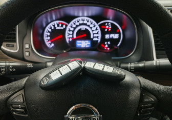 Подержанный автомобиль Nissan Teana 2012 года (18 фото)