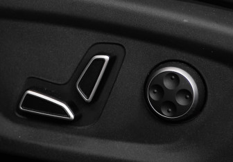 Подержанный автомобиль Changan UNI-V 2024 года (13 фото)