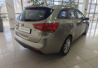 Подержанный автомобиль Kia Ceed Wagon 2015 года (5 фото)