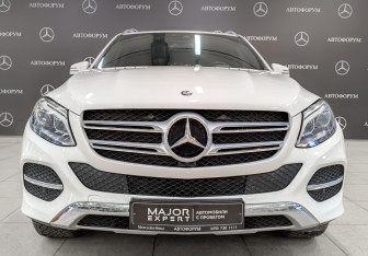 Подержанный автомобиль Mercedes-Benz GLE 2016 года (2 фото)