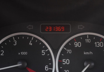 Подержанный автомобиль Peugeot 206 Hatchback 2006 года (11 фото)