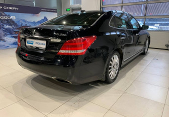 Подержанный автомобиль Hyundai Equus 2014 года (4 фото)