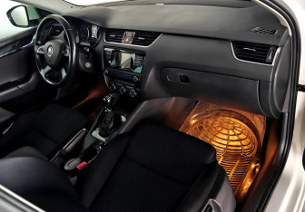 Подержанный автомобиль Skoda Octavia Liftback 2014 года (11 фото)