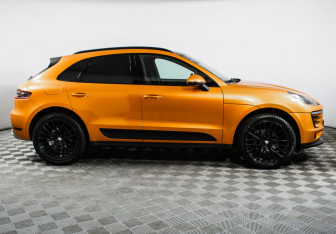 Подержанный автомобиль Porsche Macan 2018 года (4 фото)
