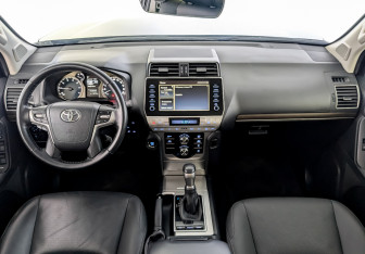Подержанный автомобиль Toyota Land Cruiser Prado 2021 года (14 фото)