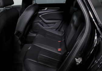 Подержанный автомобиль Audi A6 Wagon 2019 года (10 фото)