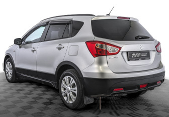 Подержанный автомобиль Suzuki SX4 Hatchback 2016 года (7 фото)