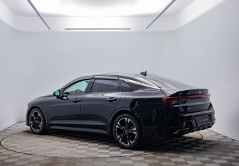 Подержанный автомобиль Kia K5 2020 года (7 фото)