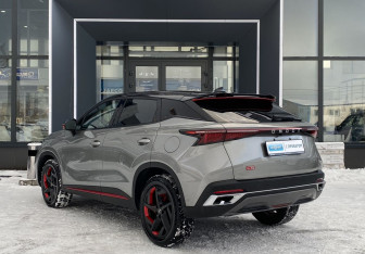 Подержанный автомобиль Omoda C5 2022 года (7 фото)