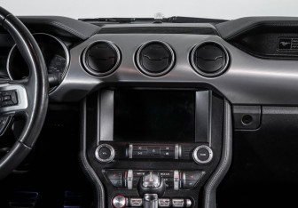 Подержанный автомобиль Ford Mustang Coupe 2020 года (13 фото)