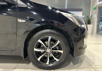 Подержанный автомобиль Hyundai Solaris Sedan 2016 года (8 фото)