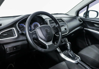 Подержанный автомобиль Suzuki SX4 Hatchback 2014 года (9 фото)