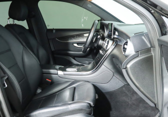 Подержанный автомобиль Mercedes-Benz GLC Coupe 2021 года (9 фото)