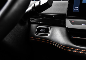 Подержанный автомобиль Changan UNI-K 2024 года (21 фото)