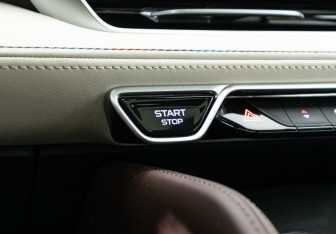 Подержанный автомобиль Geely Monjaro 2023 года (12 фото)