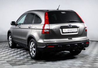 Подержанный автомобиль Honda CR-V 2008 года (7 фото)
