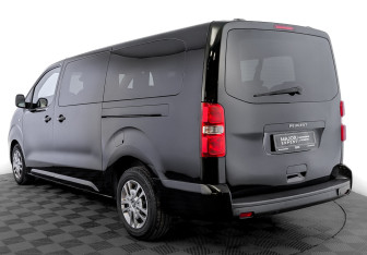 Подержанный автомобиль Peugeot Traveller 2021 года (7 фото)