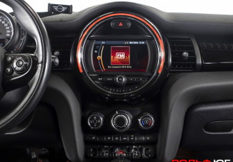 Подержанный автомобиль MINI Hatch 2019 года (14 фото)