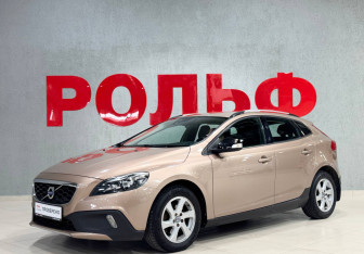 Подержанный автомобиль Volvo V40 Cross Country 2013 года (9 фото)