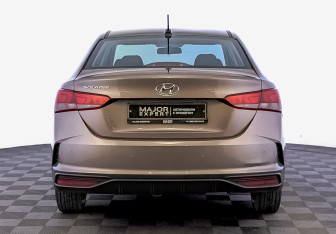 Подержанный автомобиль Hyundai Solaris Sedan 2021 года (6 фото)