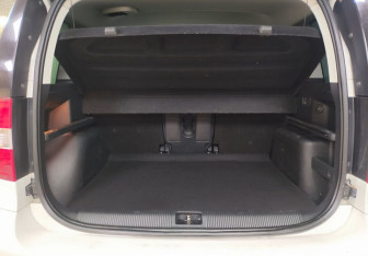 Подержанный автомобиль Skoda Yeti 2013 года (14 фото)