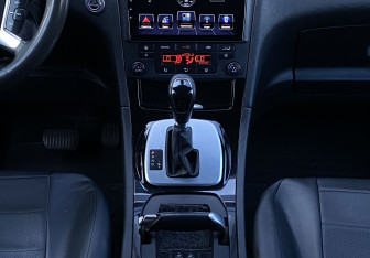 Подержанный автомобиль Ford Galaxy 2012 года (13 фото)