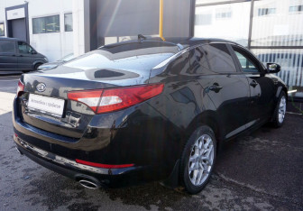 Подержанный автомобиль Kia Optima Sedan 2011 года (5 фото)