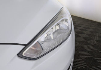 Подержанный автомобиль Ford Focus Hatchback 2018 года (11 фото)