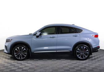 Подержанный автомобиль Geely Tugella 2022 года (8 фото)