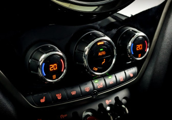 Подержанный автомобиль MINI Countryman 2021 года (26 фото)