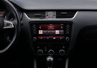 Подержанный автомобиль Skoda Octavia Liftback 2018 года (12 фото)