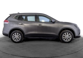 Подержанный автомобиль Nissan X-Trail 2018 года (4 фото)