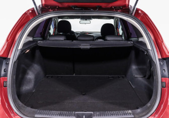 Подержанный автомобиль Kia Ceed Wagon 2013 года (12 фото)