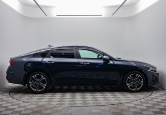 Подержанный автомобиль Kia K5 2020 года (6 фото)