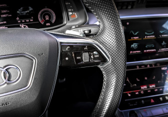 Подержанный автомобиль Audi A7 2021 года (28 фото)