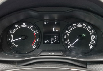 Подержанный автомобиль Skoda Rapid Liftback 2021 года (16 фото)