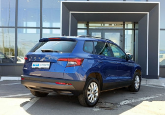 Подержанный автомобиль Skoda Karoq 2020 года (5 фото)