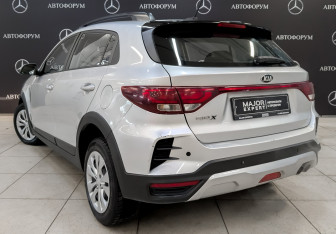 Подержанный автомобиль Kia Rio Hatchback 2021 года (7 фото)