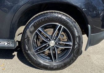 Подержанный автомобиль Mitsubishi ASX 2013 года (12 фото)