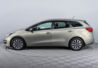 Подержанный автомобиль Kia Ceed Wagon 2016 года (3 фото)