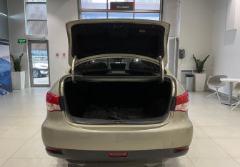 Подержанный автомобиль Nissan Almera Sedan 2016 года (6 фото)