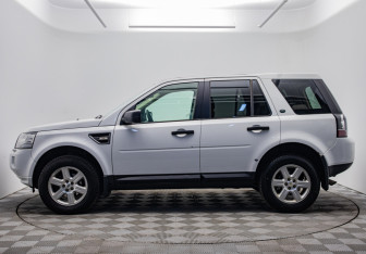 Подержанный автомобиль Land Rover Freelander 2013 года (2 фото)