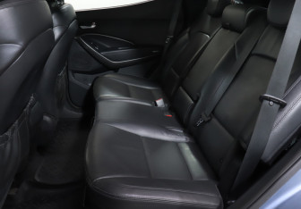 Подержанный автомобиль Hyundai Santa Fe 2015 года (10 фото)