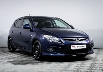 Подержанный автомобиль Hyundai i30 Hatchback 2010 года (3 фото)