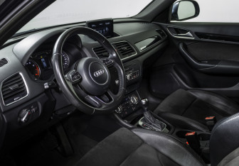 Подержанный автомобиль Audi Q3 2014 года (10 фото)